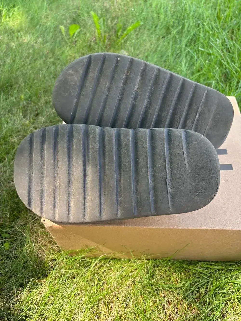 Size 5- Adidas Yeezy Slide Dark Onyx ID5103